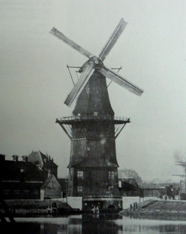 Molen De Gooyer